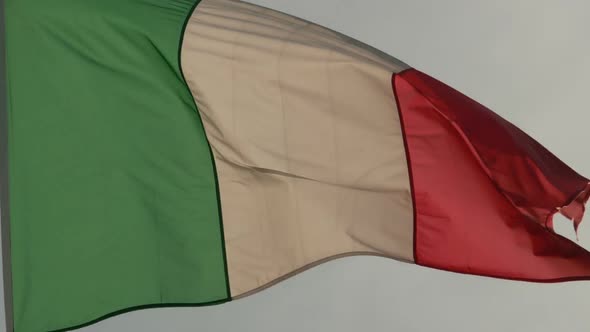 Italy Flag alt