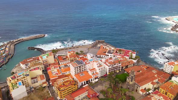 Puerto de la Cruz in Tenerife, Spain alt