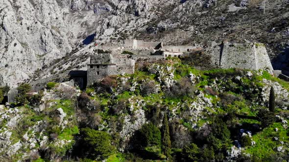 Montenegro Kotor Castle  alt