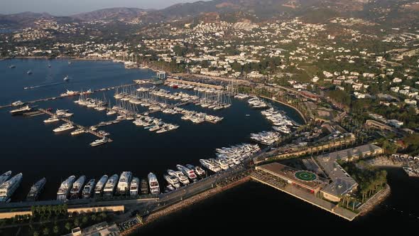 Big Marina And Sunset 2 alt