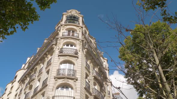 Exterior of Baroque Style Corner Building in Paris, France alt