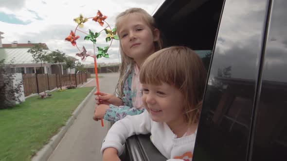 Little Sisters on Vacation alt