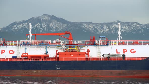 liquefied petroleum gas carrier ship carrying liquefied petroleum gas in bulk. alt