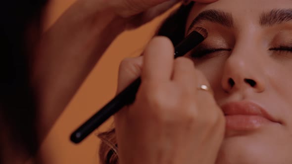 Beautiful Fashion Model gets Make Up alt