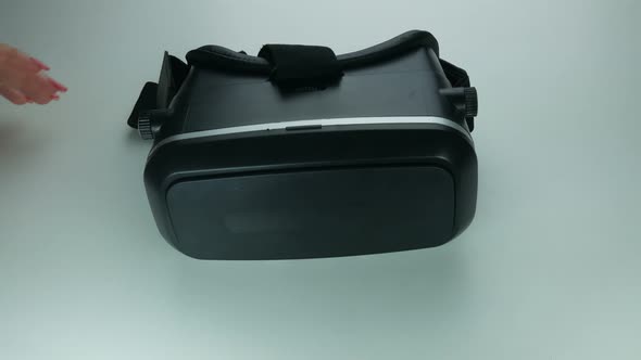 Purchase A Modern Helmet Virtual Reality