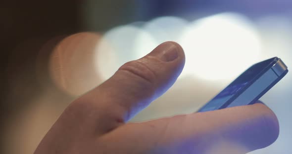 Chatting with Friends with Smartphone alt