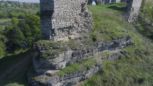 Aerial view of a stone wall alt
