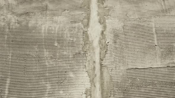 Clear Path for Installing Electrical Wiring in the Wall alt