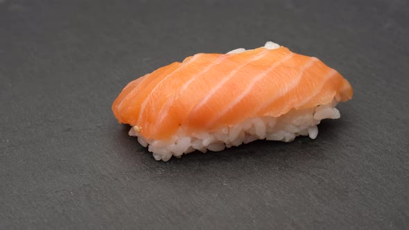 Sushi nigiri salmon Japanese food alt