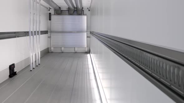 Cargo Empty Semitrailer with a Clean Floor