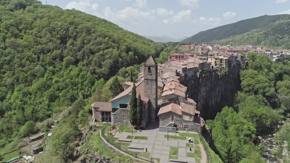 Castellfollit De La Roca Village Girona Catalonia