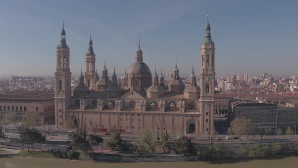 Aerial view of the Basilica on the riverside alt