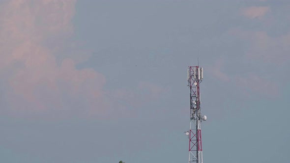 5 G Antena Tower Clouds Timelapse alt