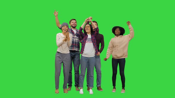 Friends at the Concert Having Fun on a Green Screen, Chroma Key alt