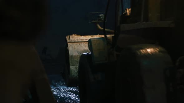 Construction of Road in the Tunnel alt