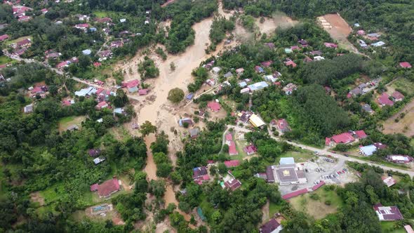 Severe flash flood cause the bridge broken in Malaysia alt