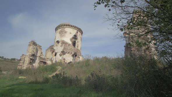 The ruins of Chervonohorod Castle alt