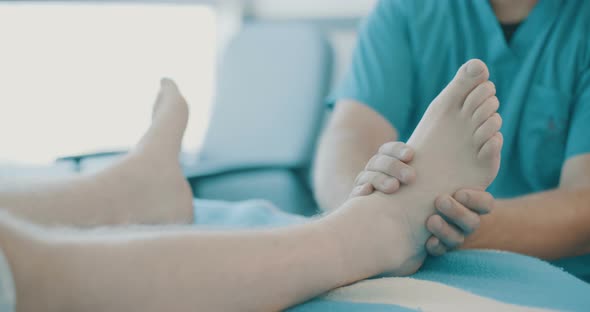 Medical reflexology treatment in a hospital alt