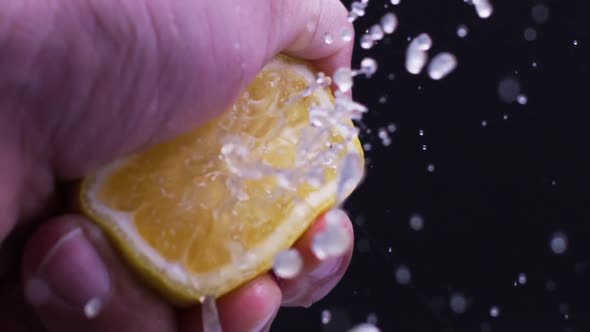 Squeeze The Lemon Out Of The Juice By Hand slow motion