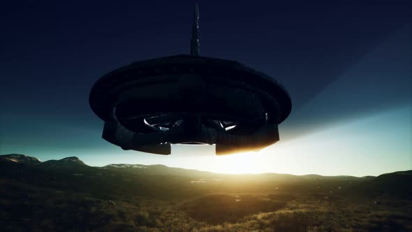 Unidentified Flying Object at the Earth alt