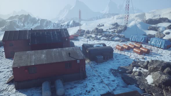 Science Station in Antarctica at Summer alt