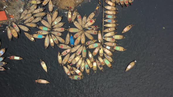 Aerial view of Wooden fishing boats along the Buriganga, Dhaka, Bangladesh. alt
