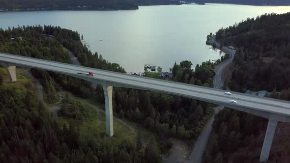 Veteran's Memorial Bridge Lake Coeur D' Alene, Idaho, USA with Lake in Background alt