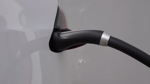 Charging an Electric Car 02 alt