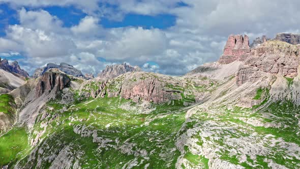 Mountain shelter Dreizinnen Hut at Tre Cime, aerial view, Dolomites alt