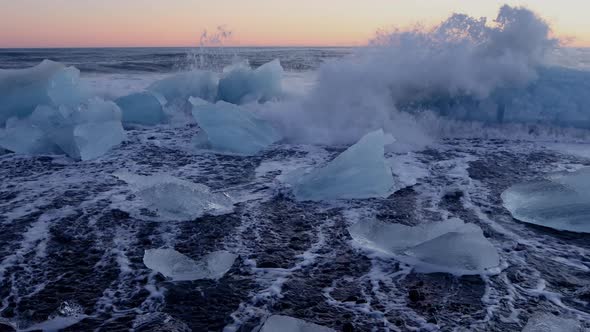 Iceland Black Sand Beach Icebergs alt