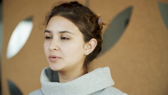 Confident Young Woman Talking  alt