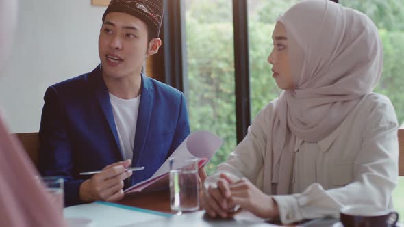 Asian Muslim SME Business Entrepreneur Group 14