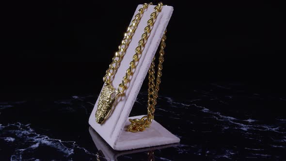 Lion Shape Gold Necklace alt