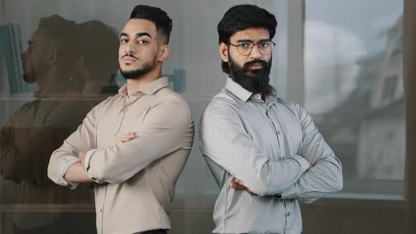 Multiracial Couple Diverse Businesspeople Colleagues Male Coworkers Partners Arabian Bearded Man in alt