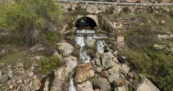 Gorgeous waterfall in Valle del Jerte, Spain alt