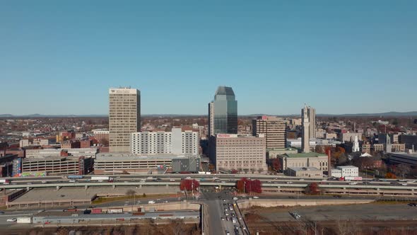 Slow pan right along I-91 in Springfield Massachusetts alt