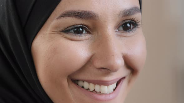 Close Up Happy Face Muslim Girl in Hijab Carefree Young Woman Smiling with Healthy White Teeth Lady alt