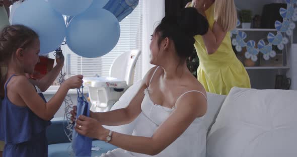 Friends Surprising Young Mother alt