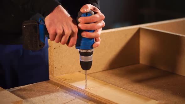 Drilling Holes at the Bottom of Board alt