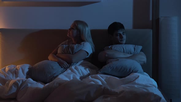 Couple Quarrel Love Partners Ignoring Bed Night alt