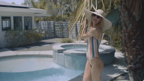 Under The Palm Tree alt