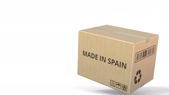 Carton with MADE IN SPAIN Text alt