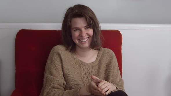 Woman smiling and laughing alt