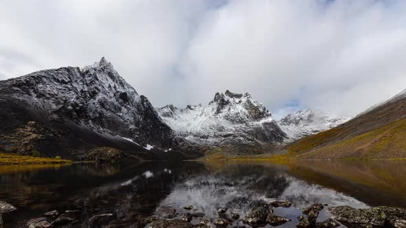 Grizzly Lake in Tombstone Territorial Park Yukon Canada alt