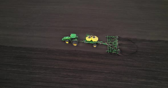 Sowing Agricultural Crops alt