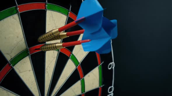 Good Score In Game Of Darts alt