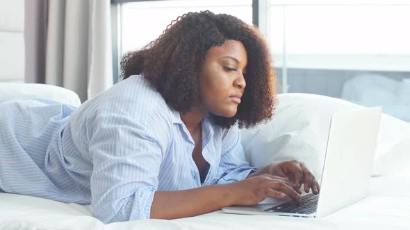 Crazy Girl Rejoicing at Funny News From the Internet alt