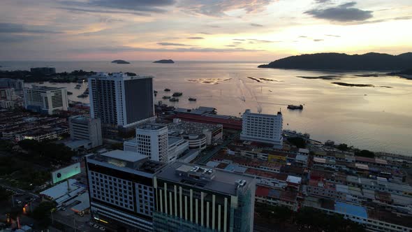 The Gaya Island of Kota Kinabalu Sabah alt