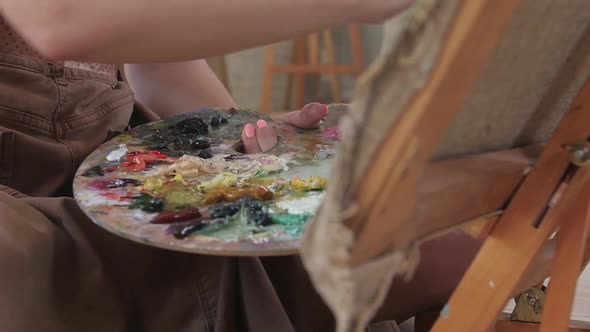 Process of Creating a Painting with Oil Paints, Slow Motion alt