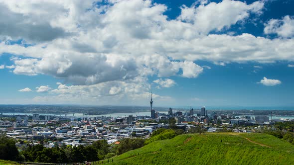 Auckland Cityscape from Mount Eden alt
